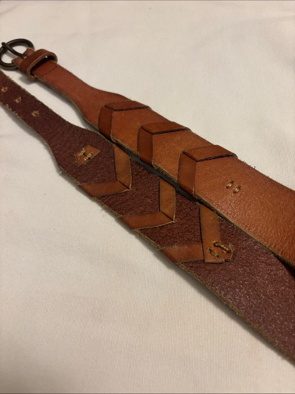 Hand tooled vintage 70’s leather belt with brass buckle cinch for waists 29-31”
